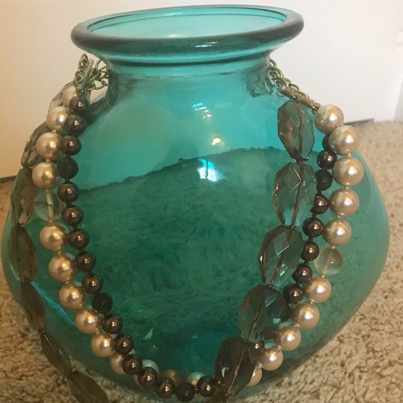 Stella and Dot Statement Necklace - Picture 4 of 4